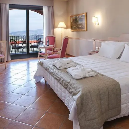 Ξενοδοχείο Santamaria 4*